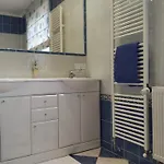 Elegant 2 Bedrooms In Quiet Area Apartament