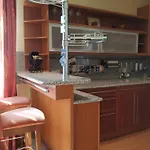 Apartament Elegant 2 Bedrooms In Quiet Area Mariańskie Łaźnie