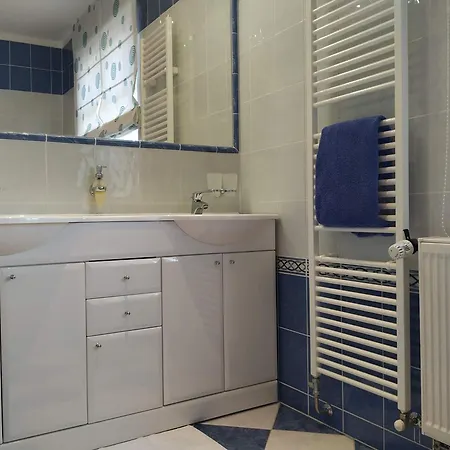 Elegant 2 Bedrooms In Quiet Area דירה