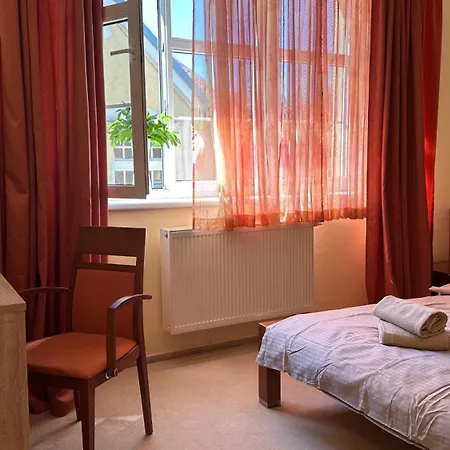 Elegant 2 Bedrooms In Quiet Area